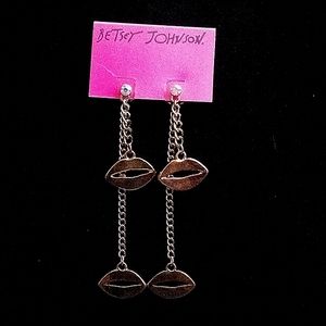 New Vintage! BETSEY JOHNSON First Date Collection Dangling Lips Earrings.